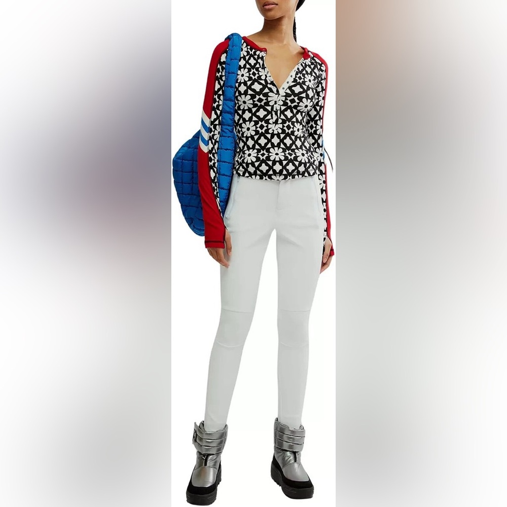 NWT FREE PEOPLE FP Movement Women's Kick Off Printed Layer Top in Aspen Onyx - Picture 2 of 11